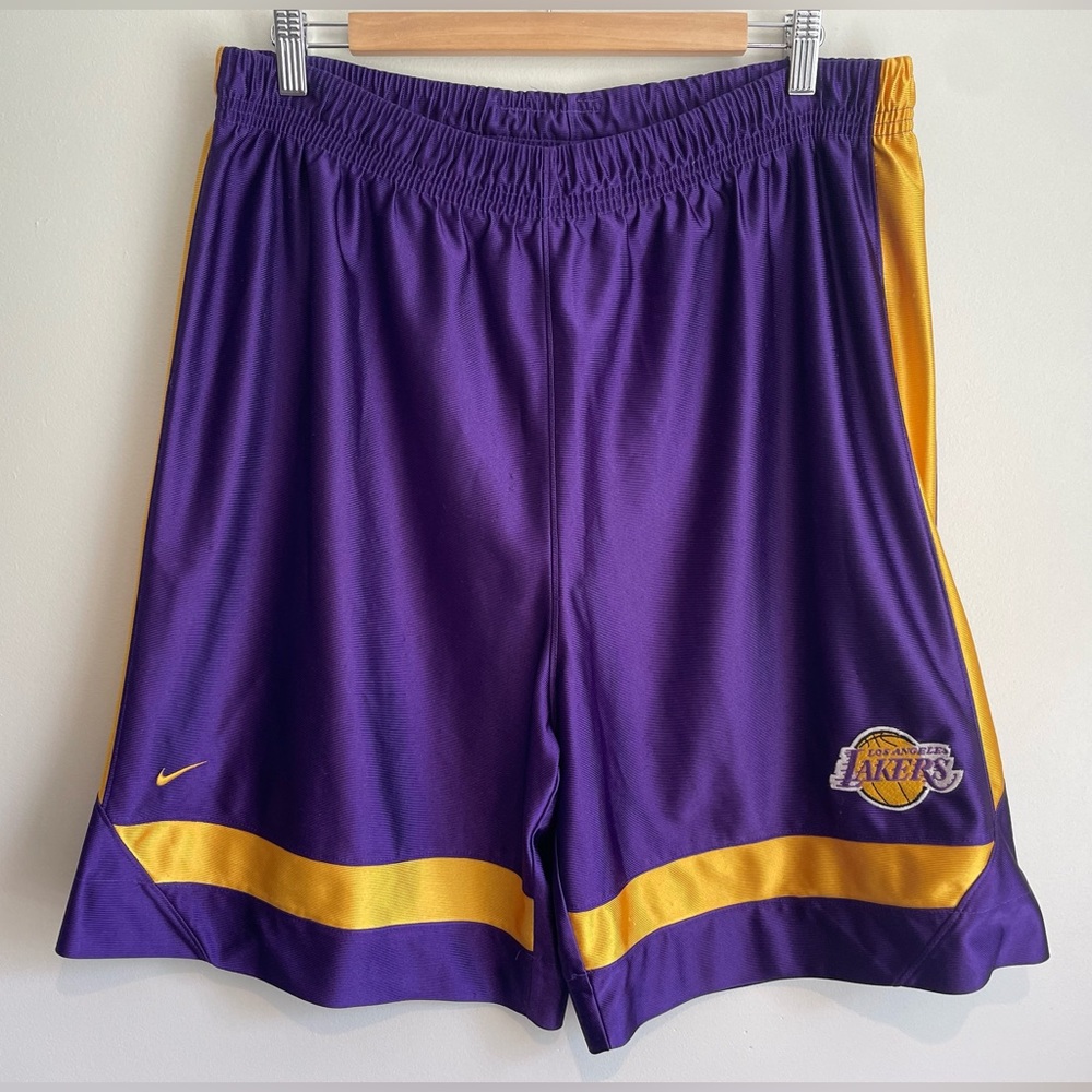 Vintage Team Nike Los Angeles lakers shorts